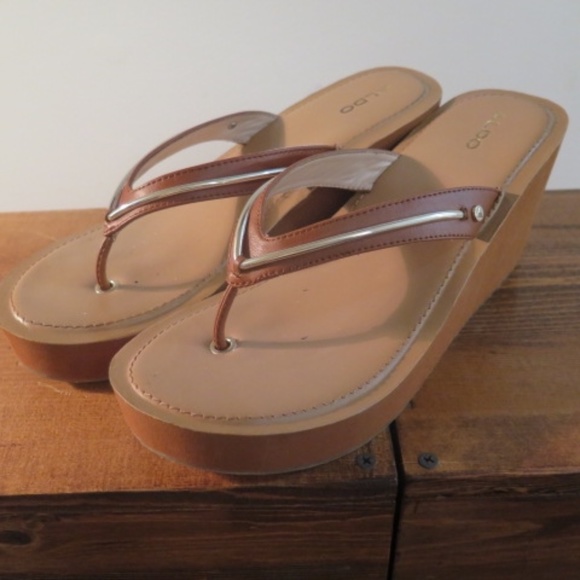 Platform Sandals - Picture 1 of 3